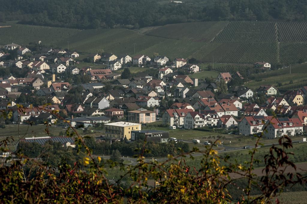 Hotel Sonnengarten Sommerhausen Eksteriør billede